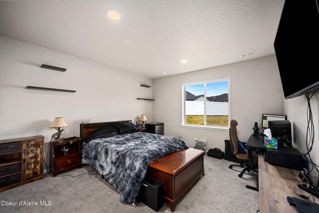 6673 W Frehley WAY, Rathdrum, ID 83858