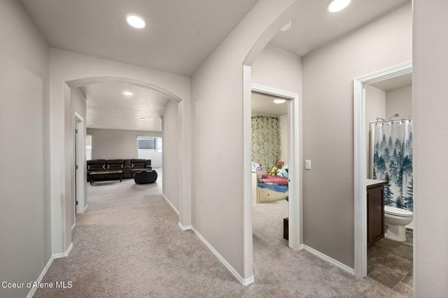 6673 W Frehley WAY, Rathdrum, ID 83858