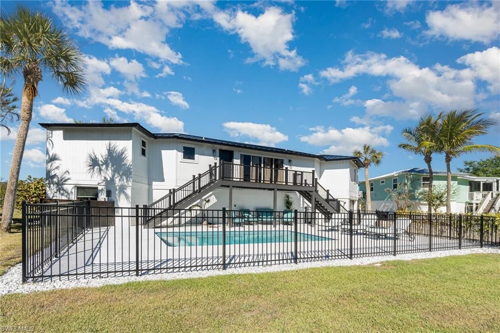 1720 Middle Gulf DR, SANIBEL, FL 33957 — photo 4