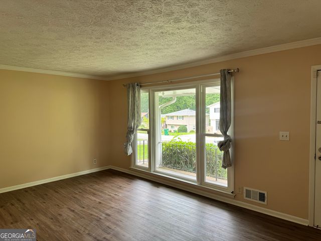 827 San Miguel Drive, Stone Mountain, GA 30083