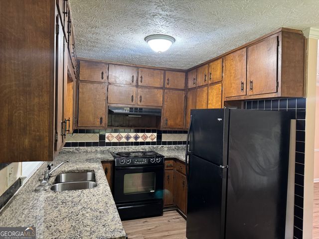 827 San Miguel Drive, Stone Mountain, GA 30083