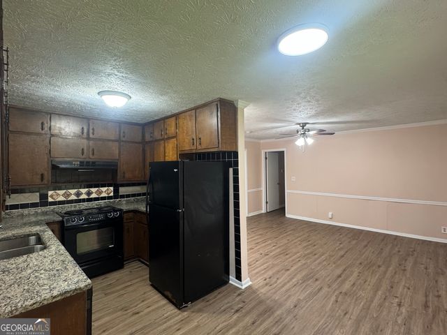 827 San Miguel Drive, Stone Mountain, GA 30083