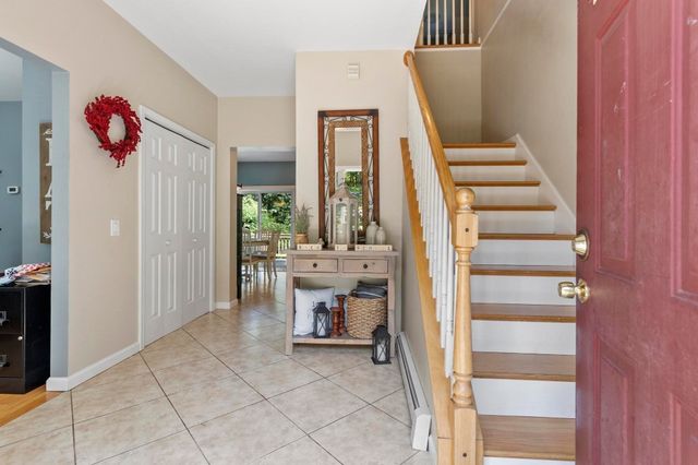 677 Franklin Rd, Fitchburg, MA 01420