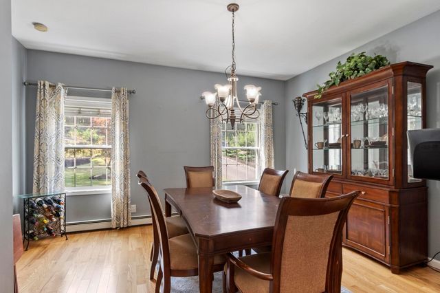 677 Franklin Rd, Fitchburg, MA 01420
