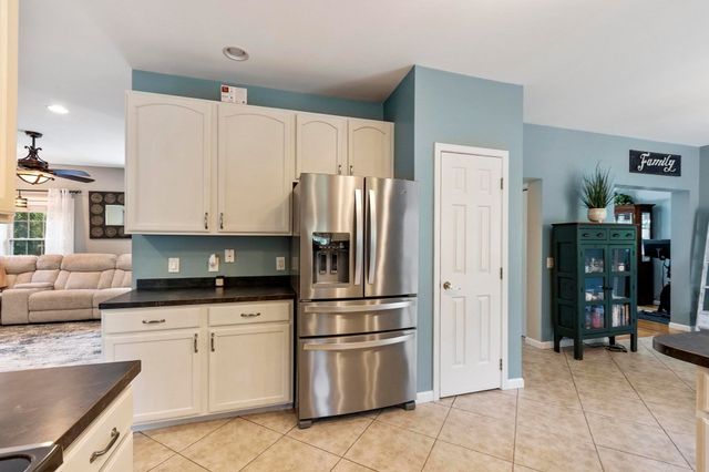 677 Franklin Rd, Fitchburg, MA 01420