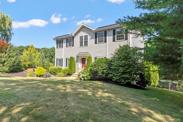 677 Franklin Rd, Fitchburg, MA 01420