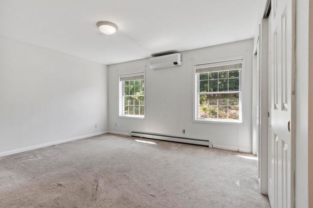 677 Franklin Rd, Fitchburg, MA 01420