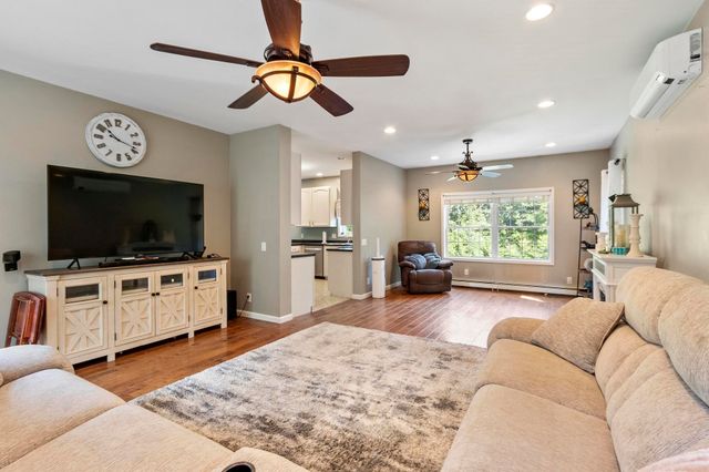 677 Franklin Rd, Fitchburg, MA 01420