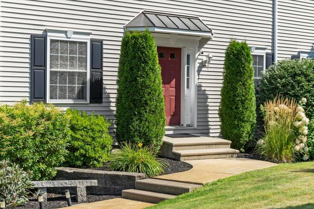 677 Franklin Rd, Fitchburg, MA 01420