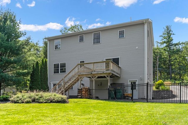 677 Franklin Rd, Fitchburg, MA 01420