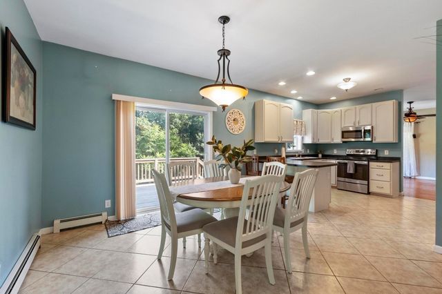 677 Franklin Rd, Fitchburg, MA 01420