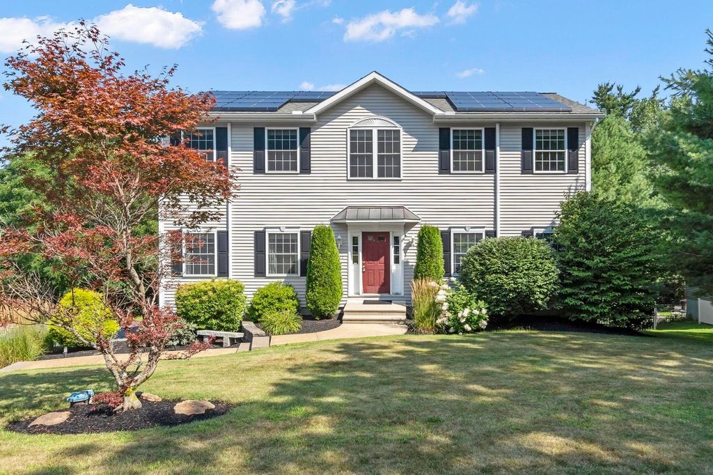 677 Franklin Rd, Fitchburg, MA 01420
