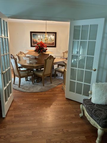 2777 HACKS CROSS RD, Germantown, TN 38138