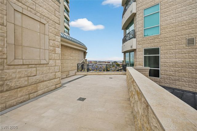 9103 Alta Drive 207, Las Vegas, NV 89145