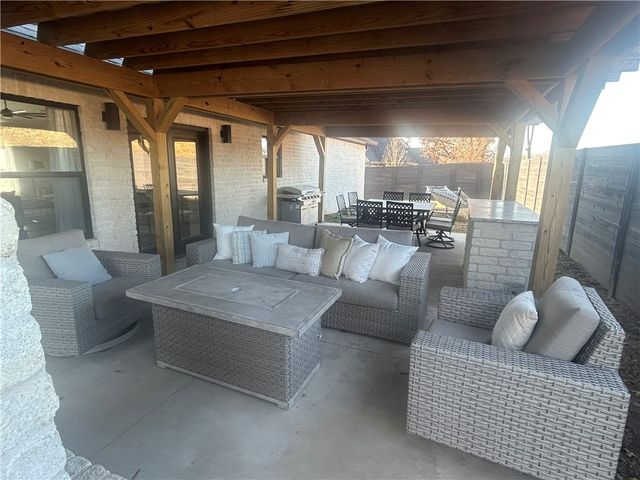 1803 Lazy L Street, Rogers, AR 72758