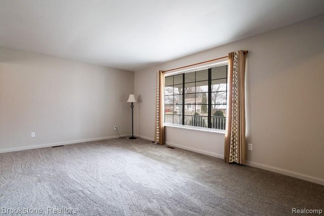 855 Illinois Street, Marysville, MI 48040