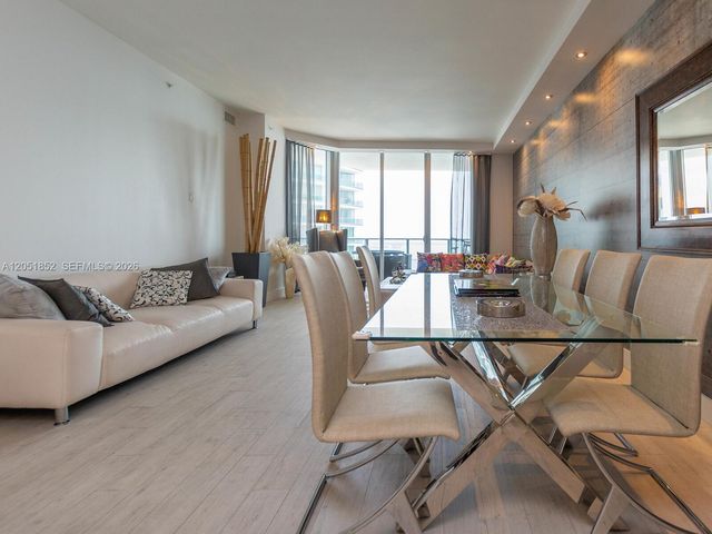 1300 Brickell Bay Drive 3804, Miami, FL 33131