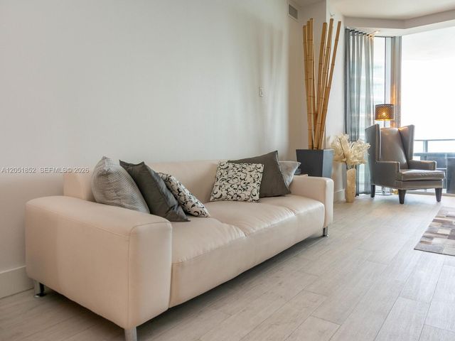 1300 Brickell Bay Drive 3804, Miami, FL 33131
