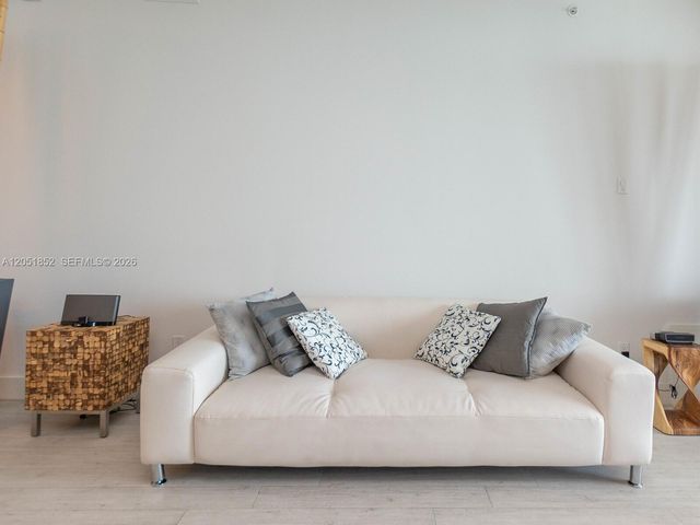 1300 Brickell Bay Drive 3804, Miami, FL 33131
