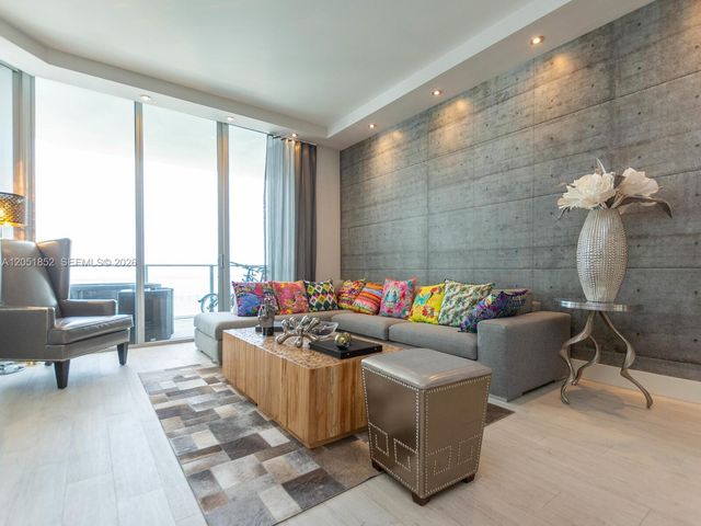 1300 Brickell Bay Drive 3804, Miami, FL 33131