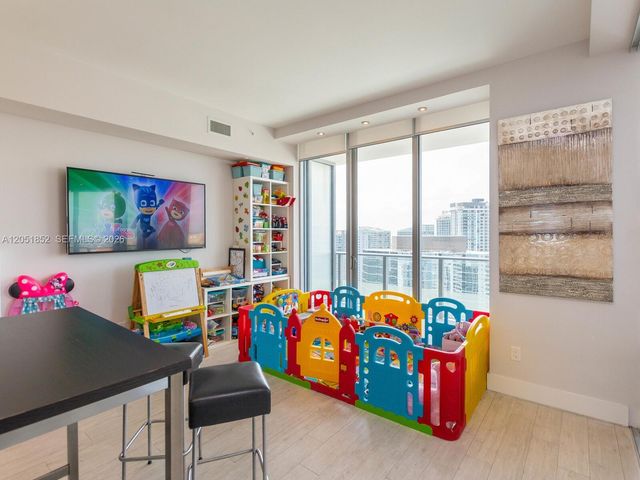 1300 Brickell Bay Drive 3804, Miami, FL 33131