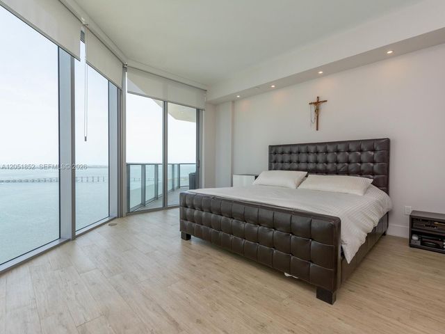 1300 Brickell Bay Drive 3804, Miami, FL 33131