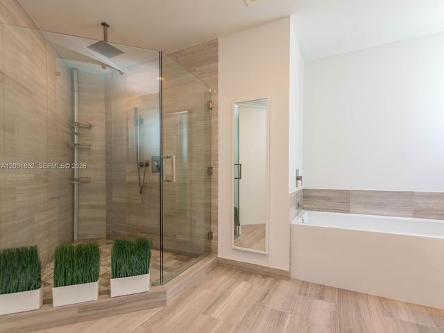 1300 Brickell Bay Drive 3804, Miami, FL 33131