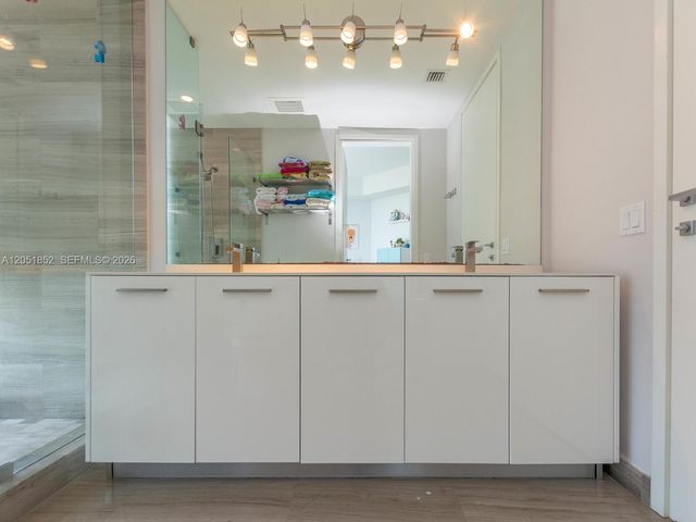 1300 Brickell Bay Drive 3804, Miami, FL 33131
