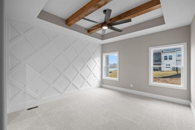 720 NE Lone Hill Drive B, Lee's Summit, MO 64064