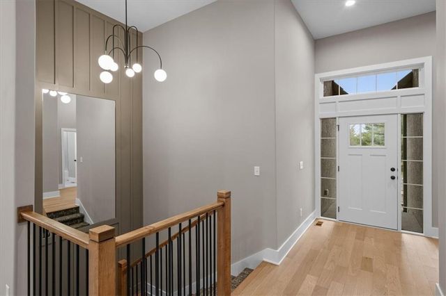 720 NE Lone Hill Drive B, Lee's Summit, MO 64064