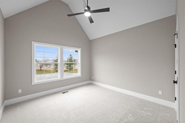 720 NE Lone Hill Drive B, Lee's Summit, MO 64064