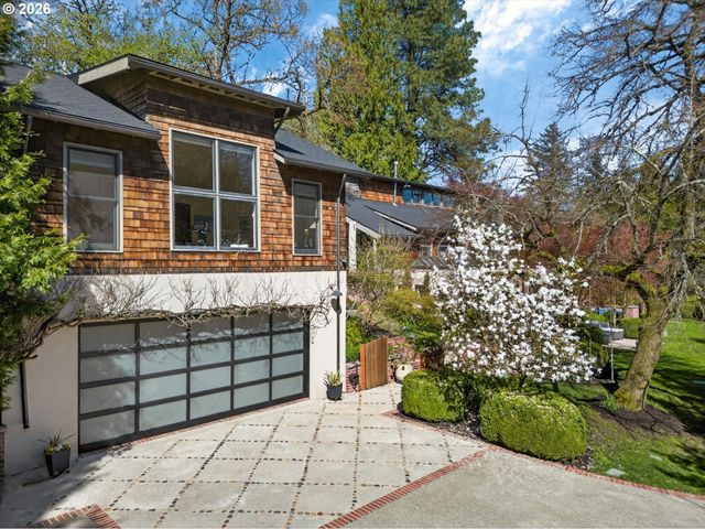 921 Sw 57TH Ave, Portland, OR 97221