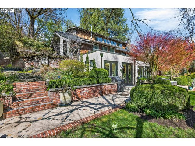 921 Sw 57TH Ave, Portland, OR 97221