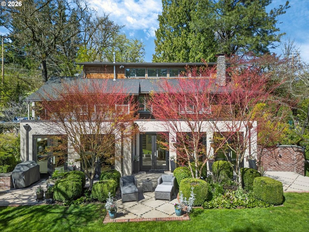 921 Sw 57TH Ave, Portland, OR 97221