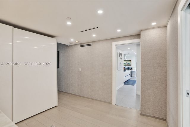 520 Brickell Key Dr A1015, Miami, FL 33131
