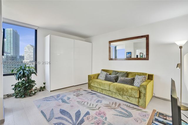 520 Brickell Key Dr A1015, Miami, FL 33131