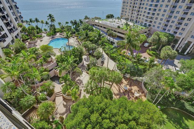 520 Brickell Key Dr A1015, Miami, FL 33131