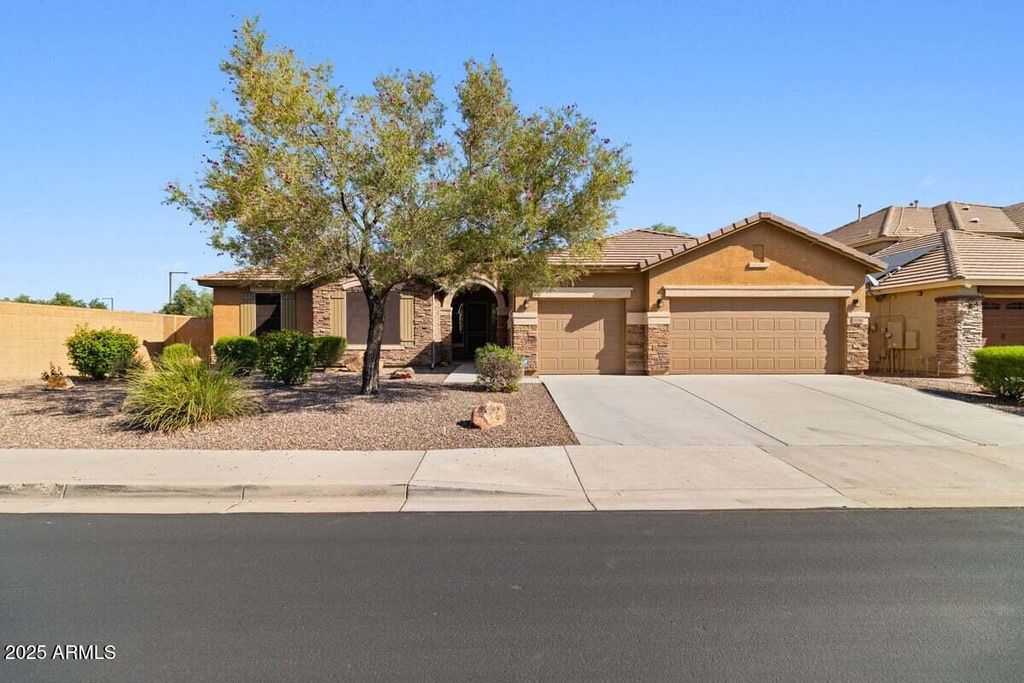 18306 W BECK Lane, Surprise, AZ 85388 — exterior