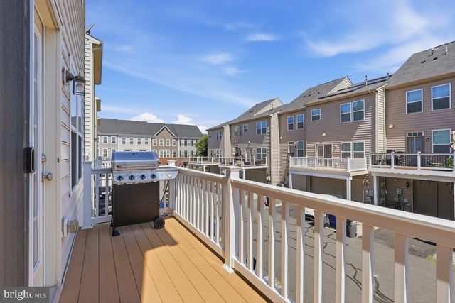 42630 BURBANK TER, Sterling, VA 20166