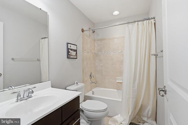 42630 BURBANK TER, Sterling, VA 20166