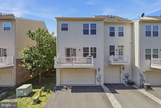 42630 BURBANK TER, Sterling, VA 20166