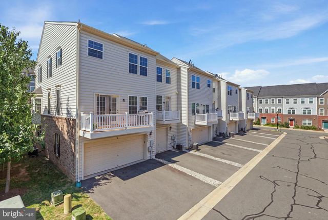 42630 BURBANK TER, Sterling, VA 20166