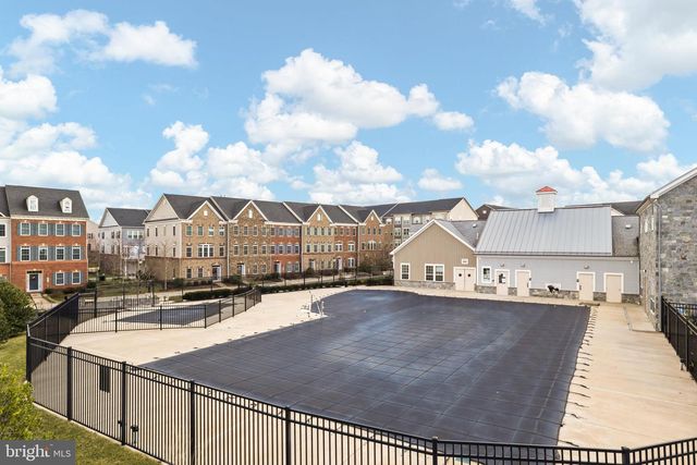 42630 BURBANK TER, Sterling, VA 20166