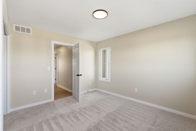 3861 W Longleaf St, Wichita, KS 67205