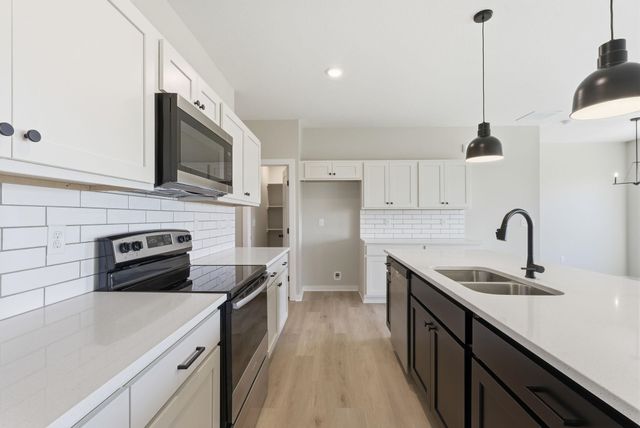 3861 W Longleaf St, Wichita, KS 67205