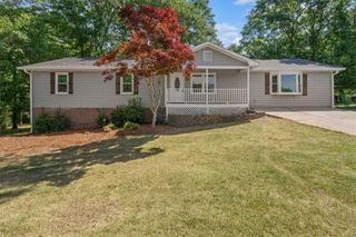 33 Russell Lane, Carrollton, GA 30116