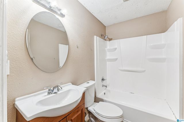 2512 CIRCLE DRIVE, Hueytown, AL 35023