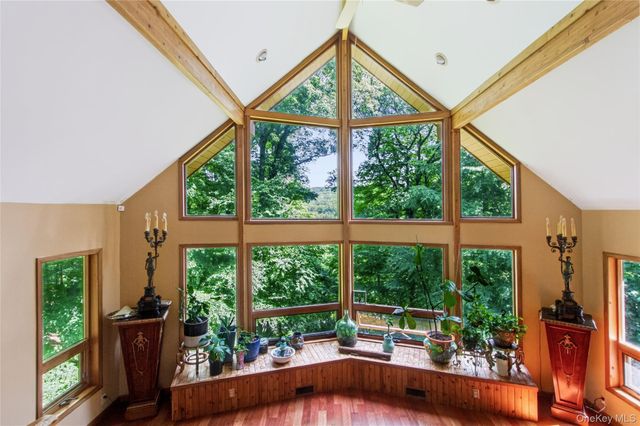 69 Canopus Hill Road, Putnam Valley, NY 10579