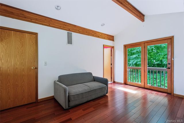69 Canopus Hill Road, Putnam Valley, NY 10579