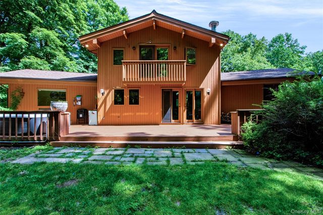 69 Canopus Hill Road, Putnam Valley, NY 10579